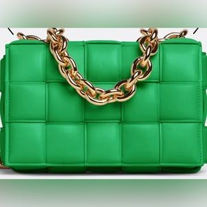 Meet your Posher, Yolanda